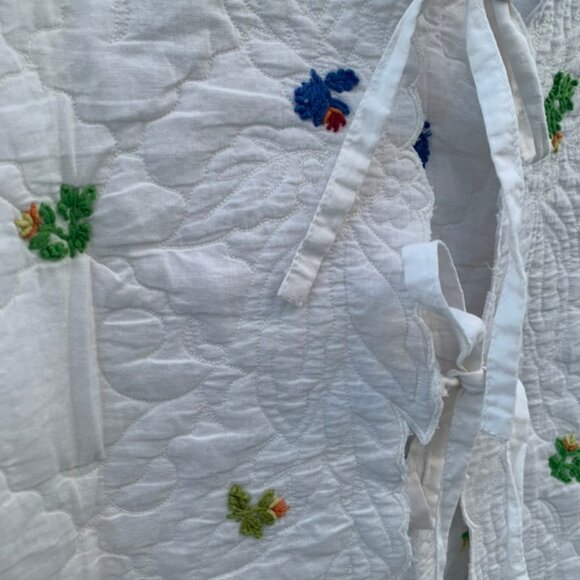 Anthropologie Quilted tie-up floral vest - Picture 2 of 5